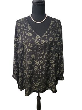 V-Neck Floral Button-Front Blouse - Black/Olive